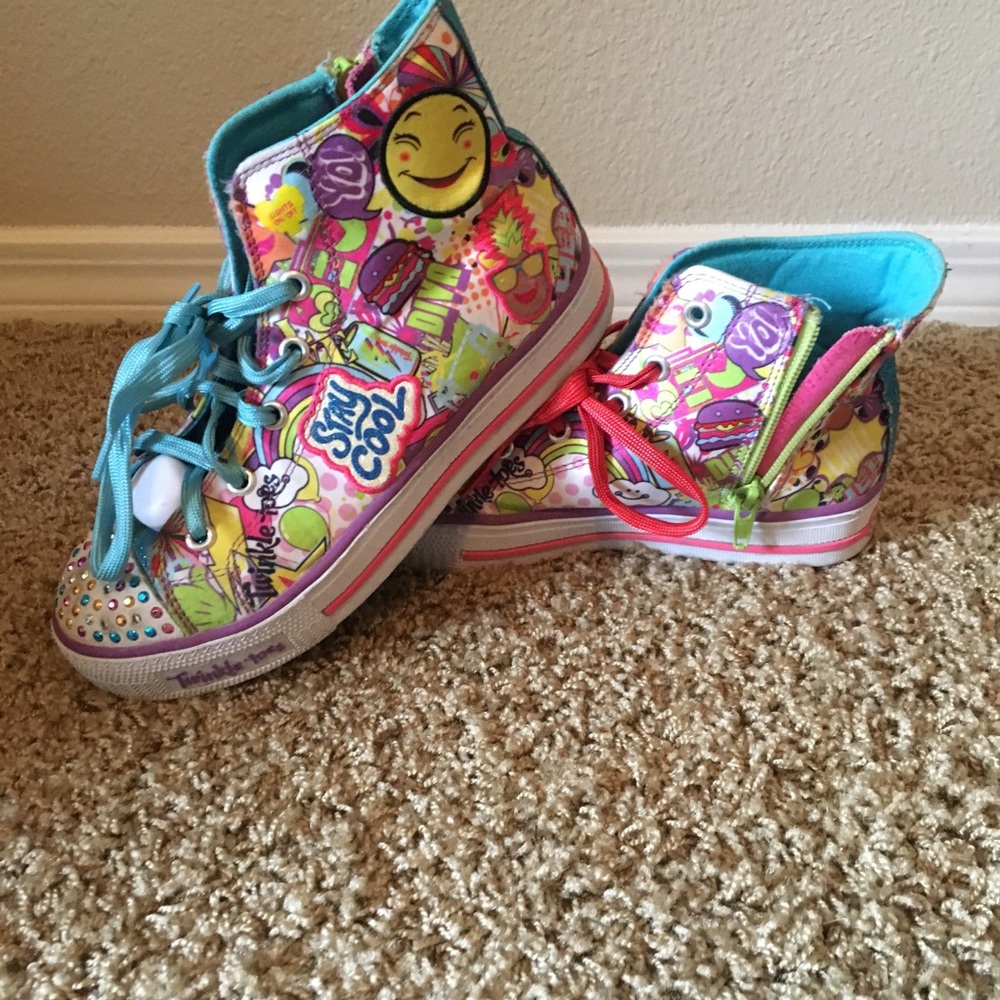 Girls super fun Sketchers - light up